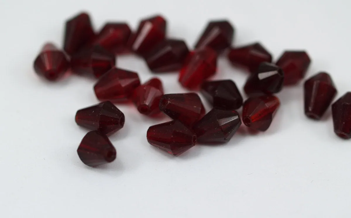 10 Vintage Faceted Cubic Diamond Garnet Red Beads  ( 9x6 mm ) cv38