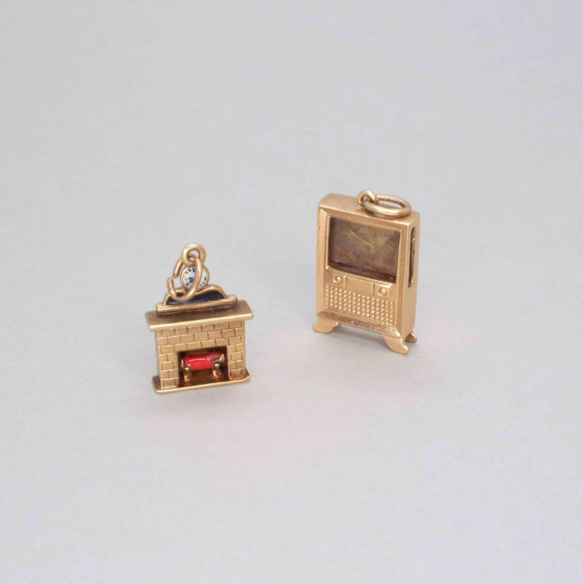 14K Vintage TV and Fireplace Charms