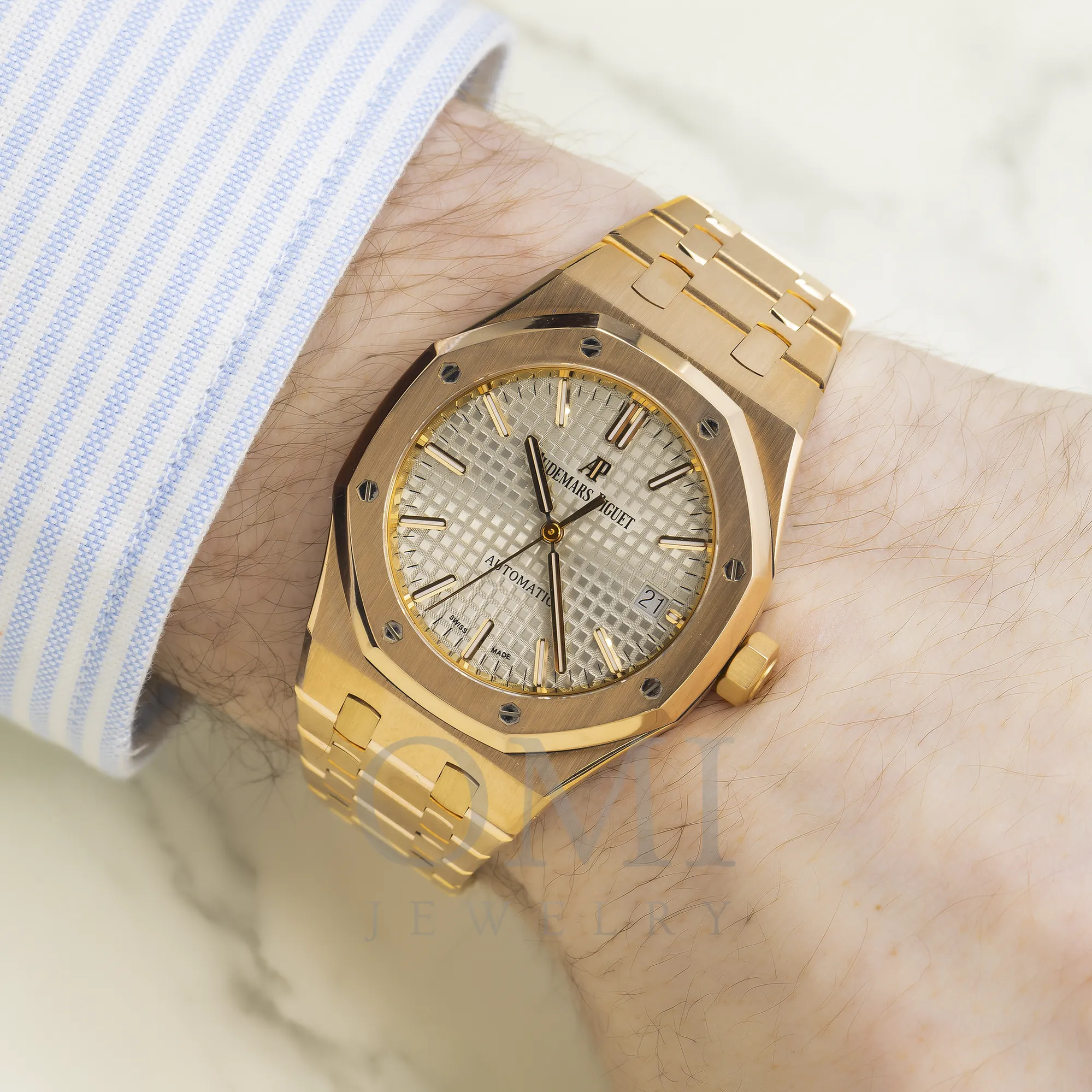 AUDEMARS PIGUET ROYAL OAK SELFWINDING 15400OR SILVER DIAL 41MM WITH ROSE GOLD BRACELET