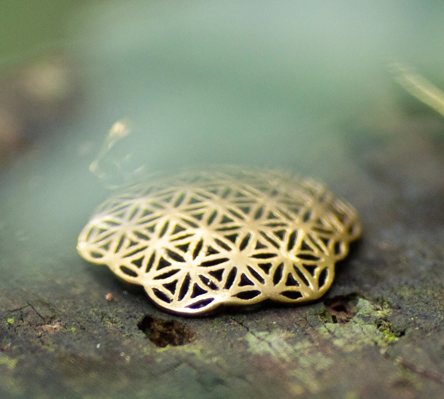 Flower of life Curved Pendant - Wholesale