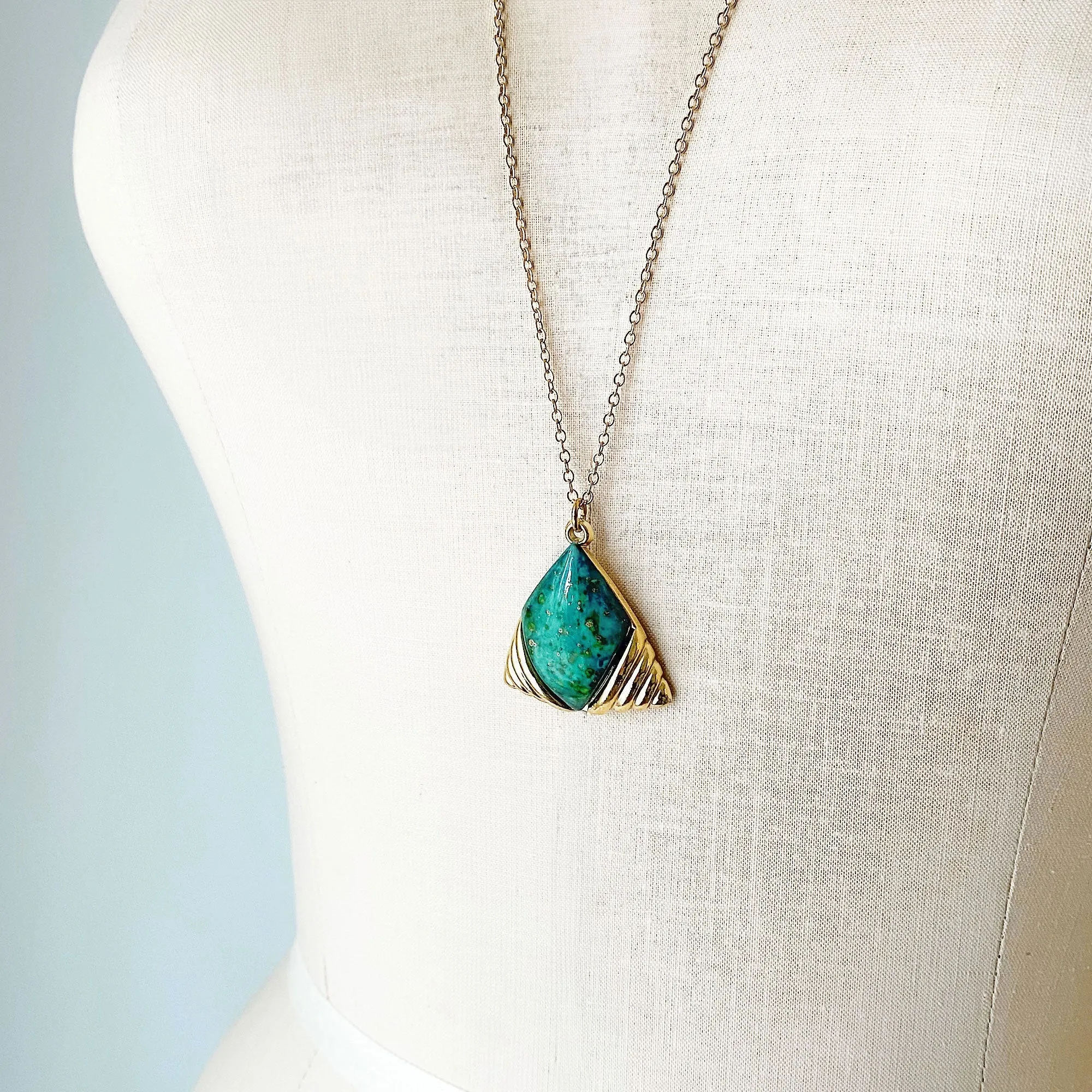 HANSON green triangle pendant necklace