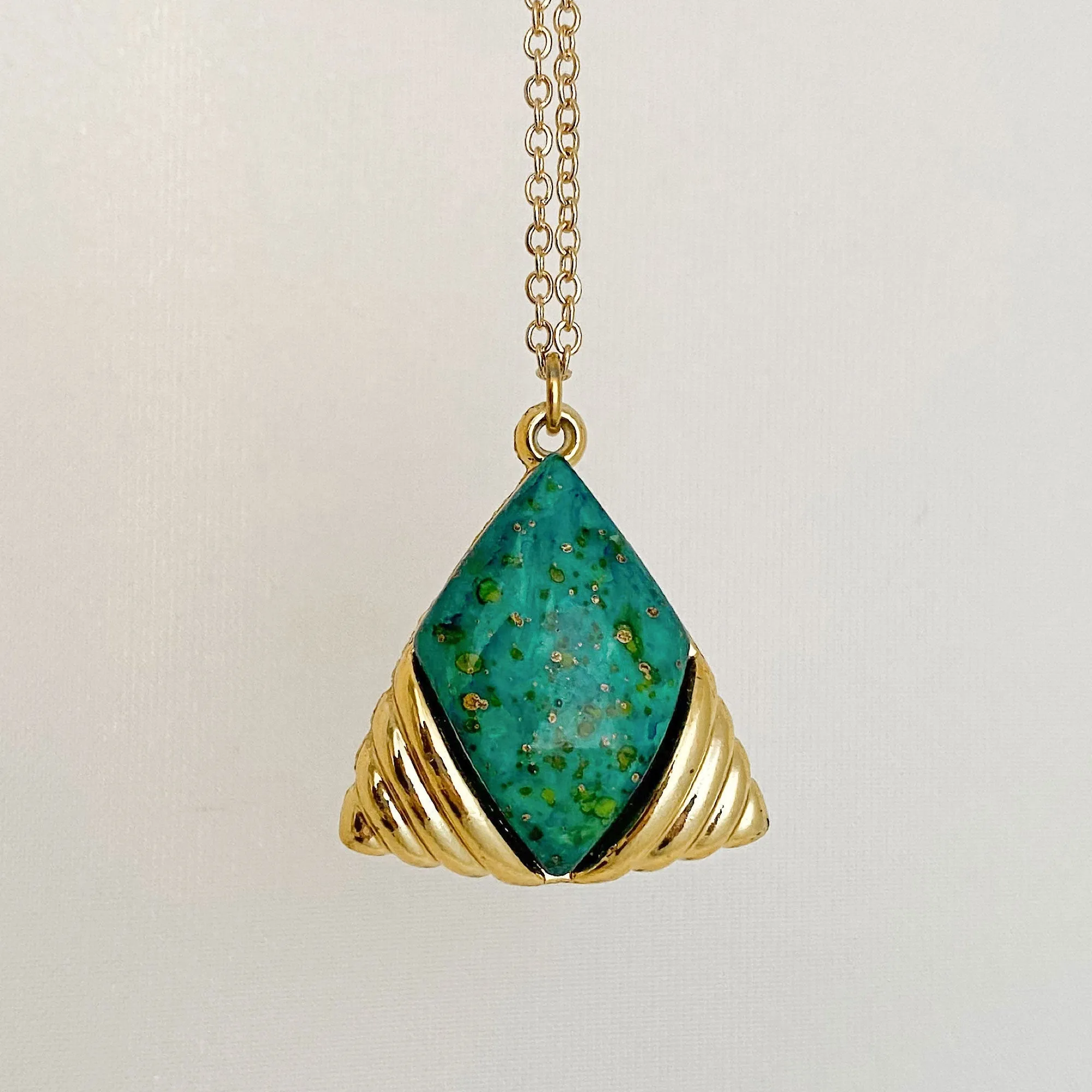 HANSON green triangle pendant necklace