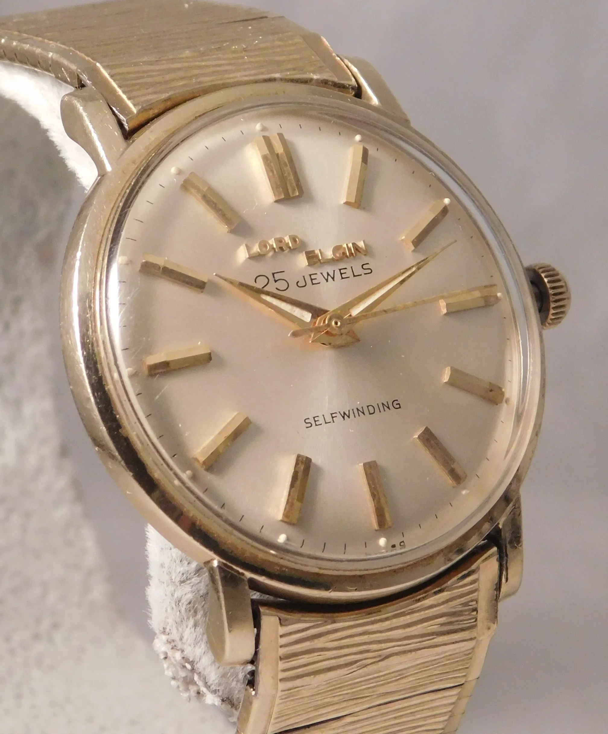 Vintage Lord Elgin Automatic Mens Watch with 25 Jewels, 10k Gold Filled Case - 1950s Style (33mm)