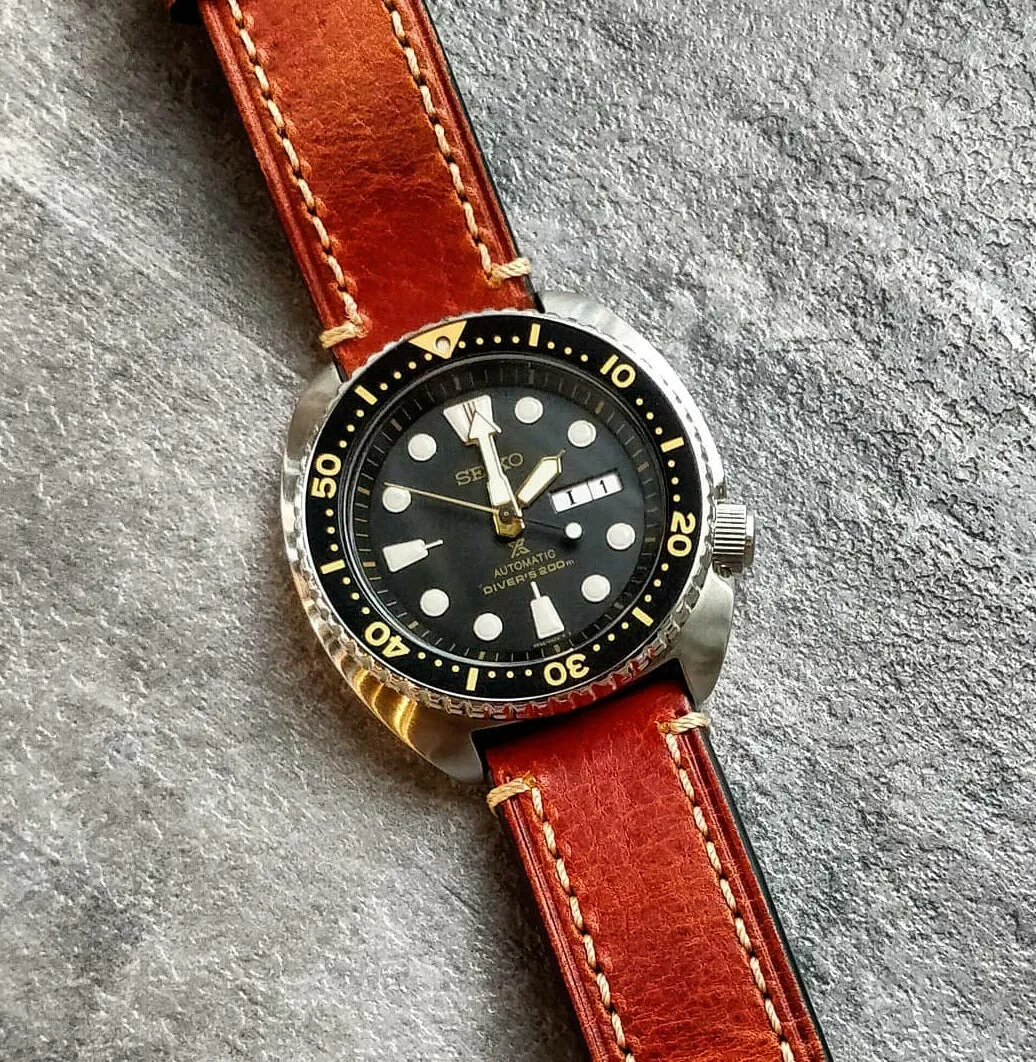 M1 Vintage Leather Watch Strap in Amber