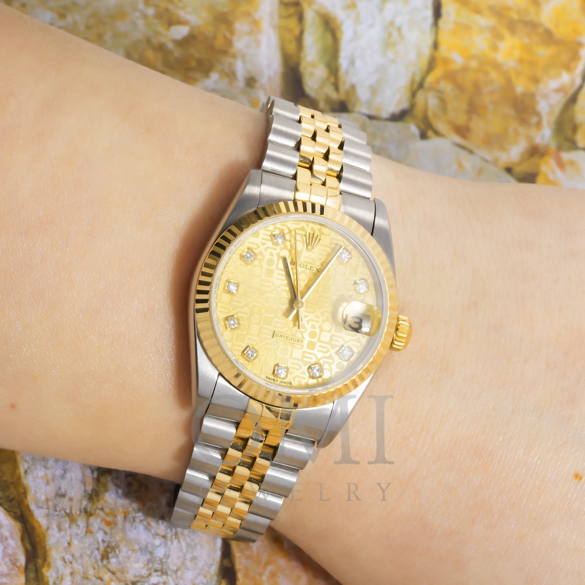 ROLEX LADY-DATEJUST 78273 31MM WHITE DIAMOND DIAL WITH TWO TONE JUBILEE BRACELET.